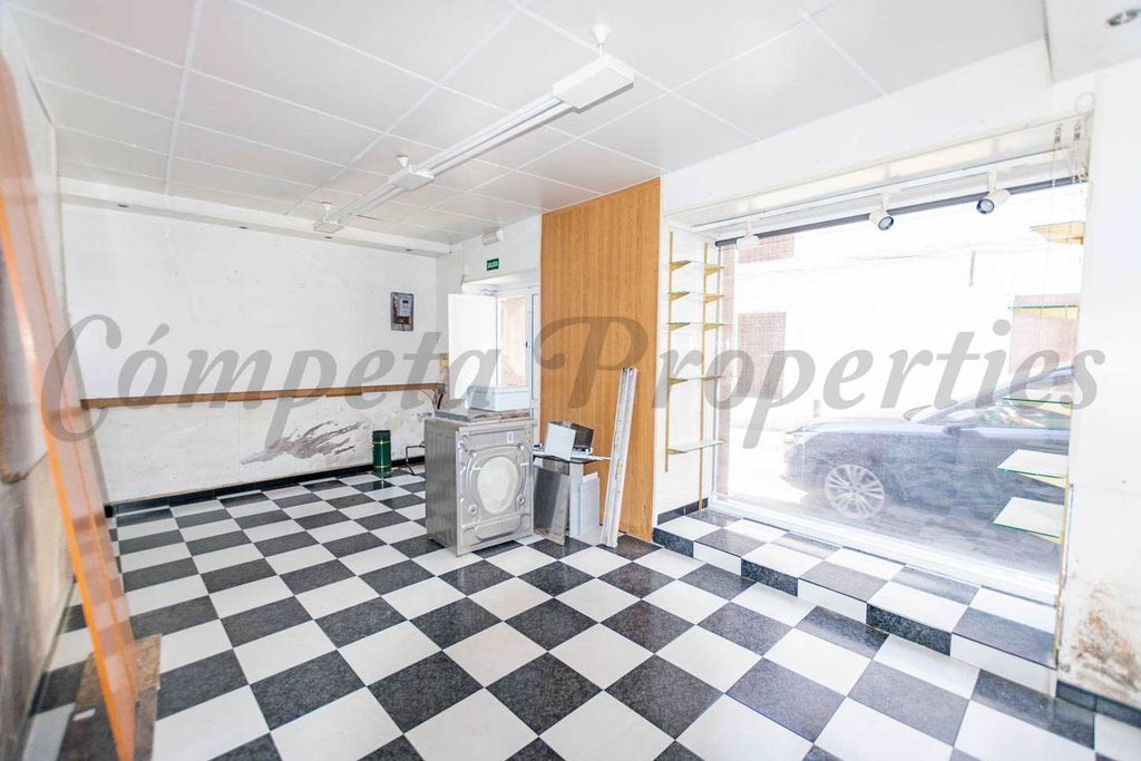 Property photo 2 of 23