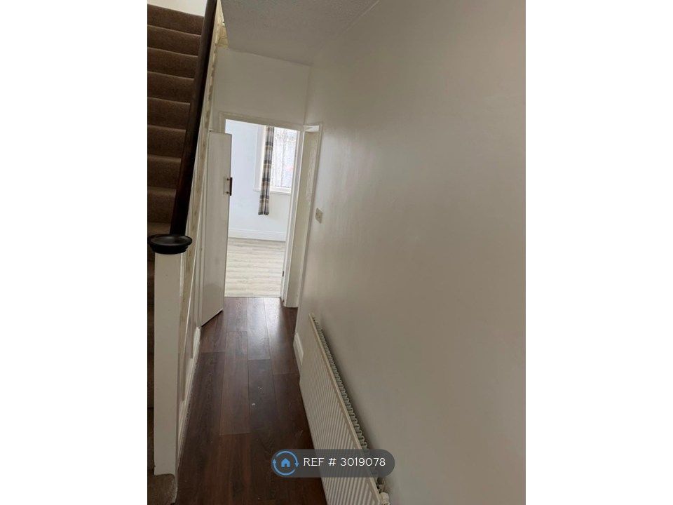 Property photo 3 of 29