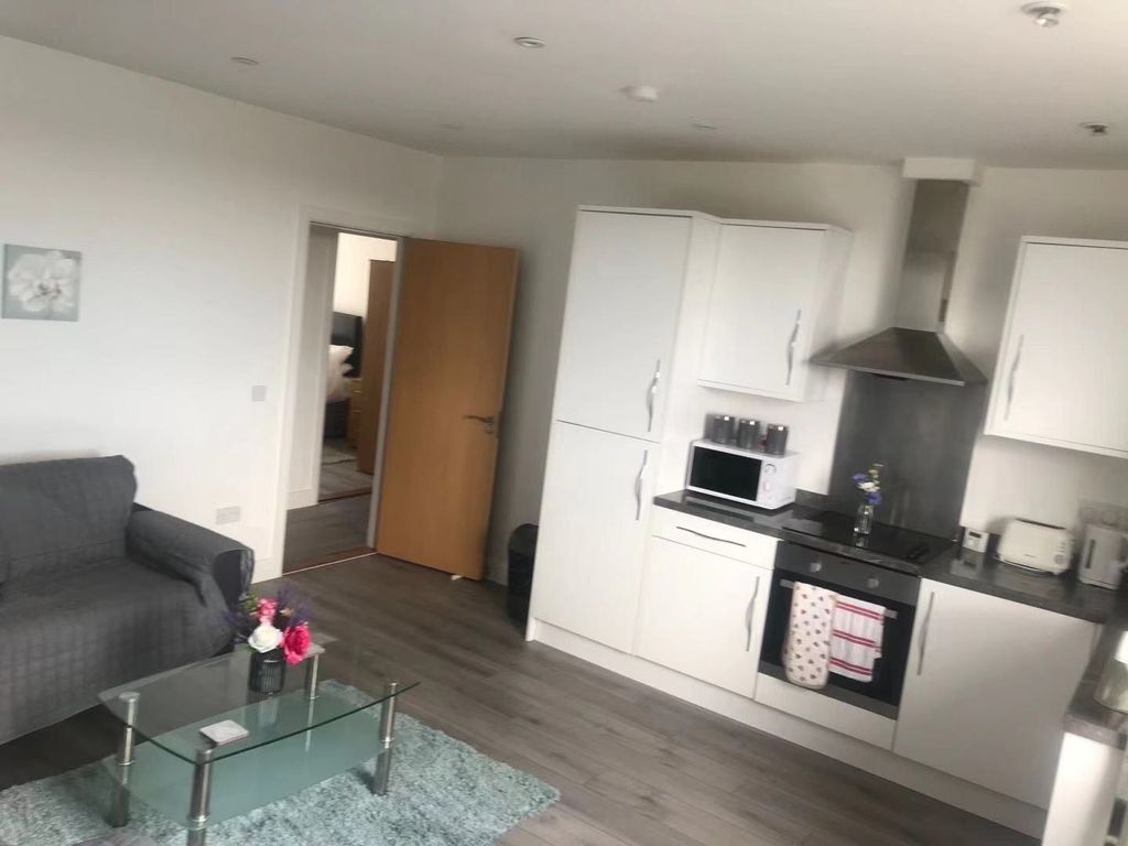 Property photo 2 of 8