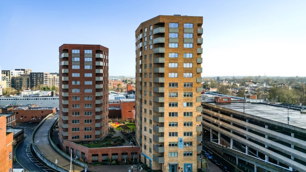 Property photo 2 of 14