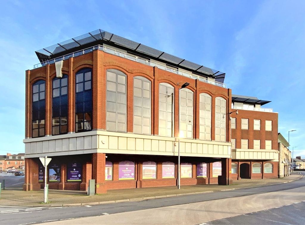 Property photo 1 of 6 Rh Front.Jpg