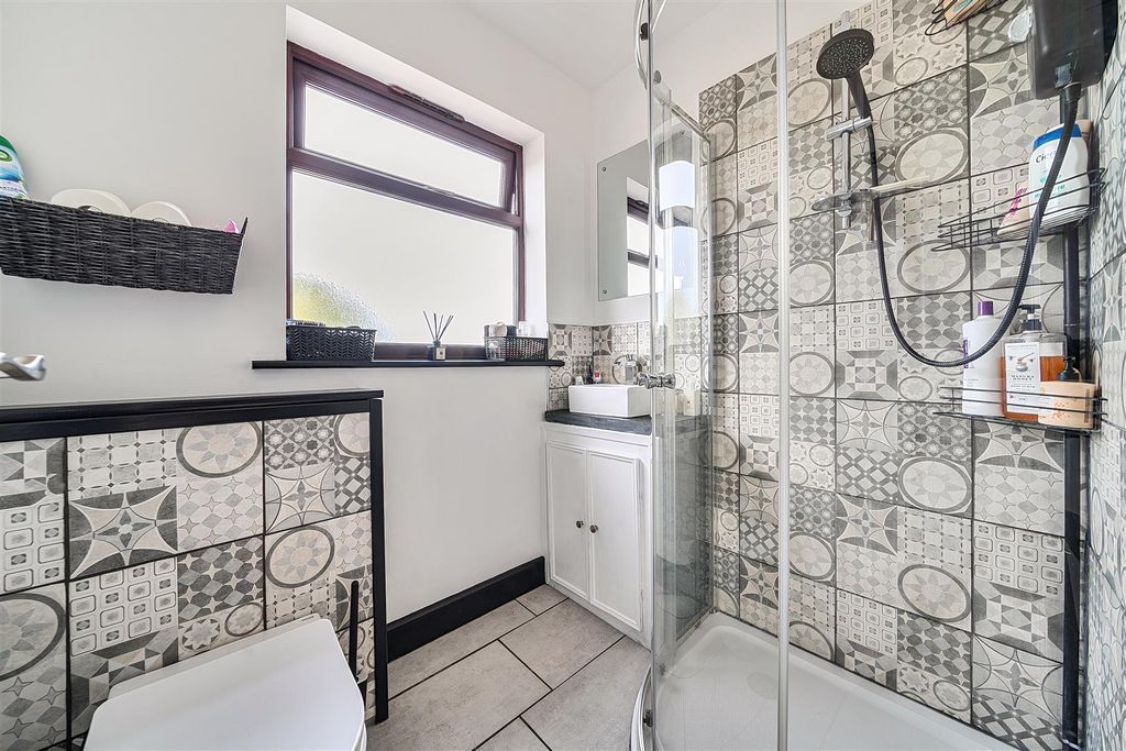 Property photo 3 of 14 Shower Room