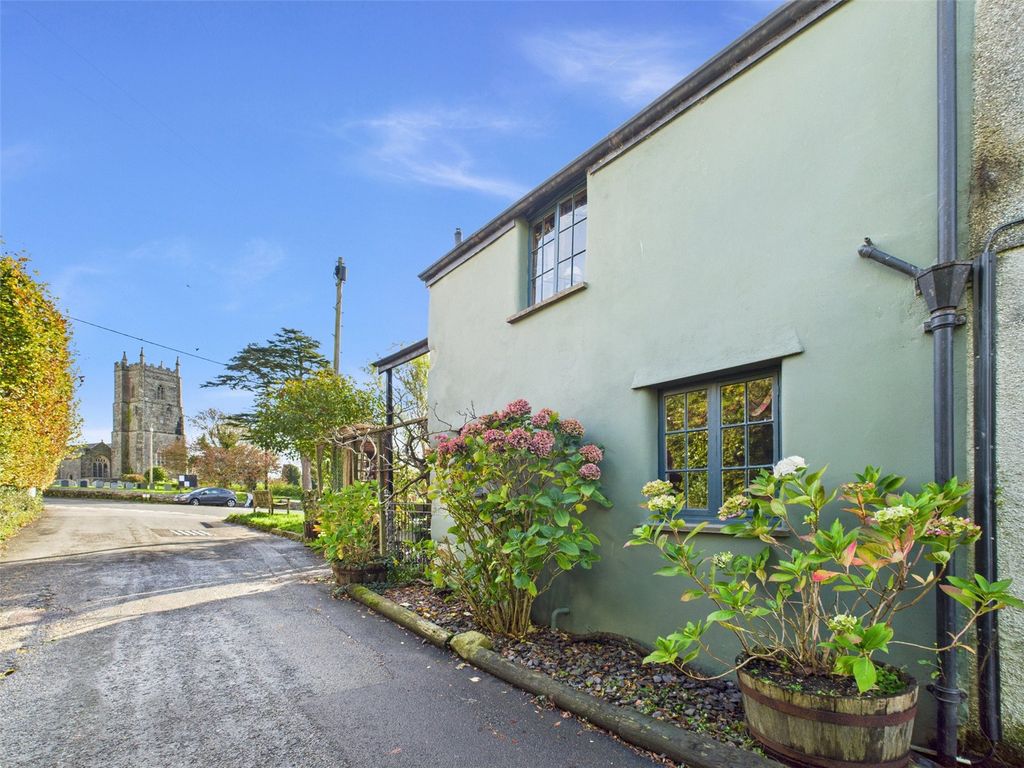 Property photo 2 of 42 Church View