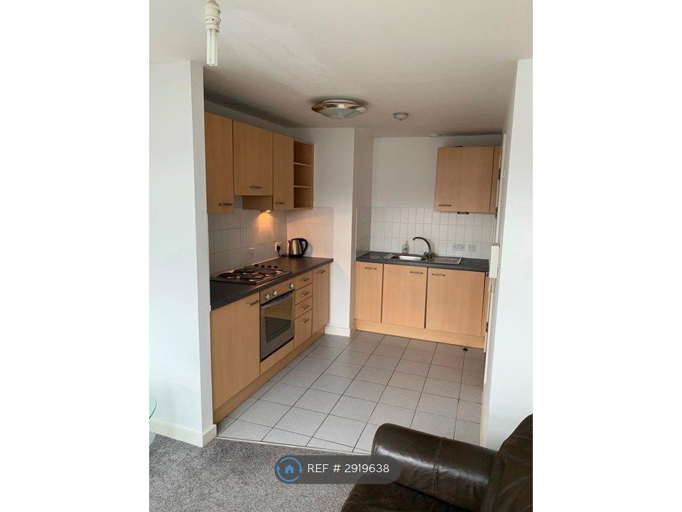 Property photo 1 of 7 Kitchen