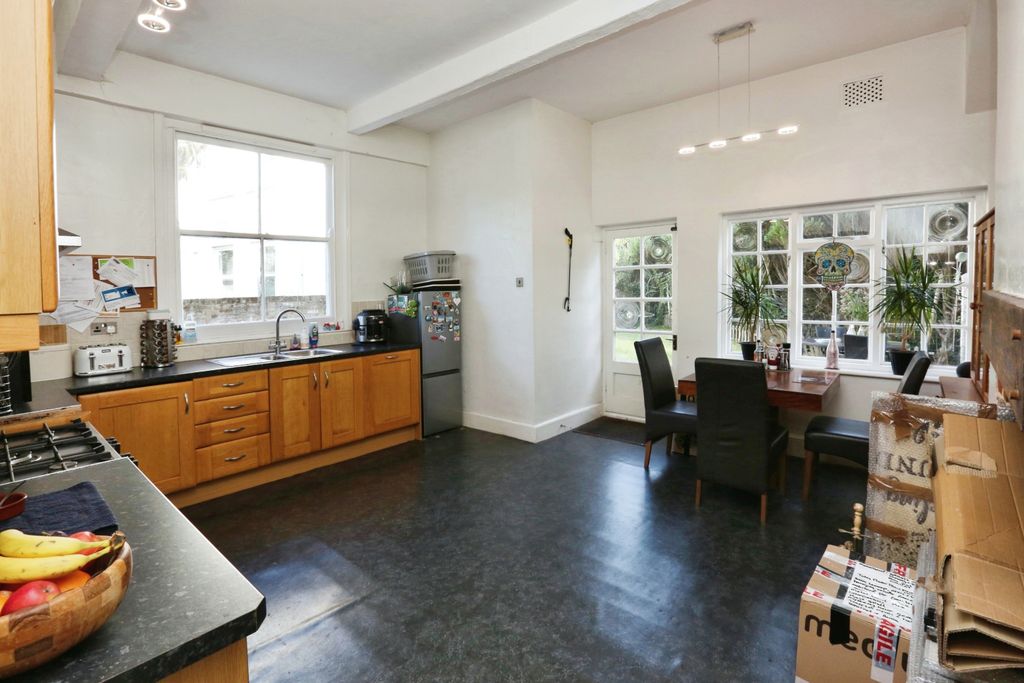 Property photo 3 of 15 Photography