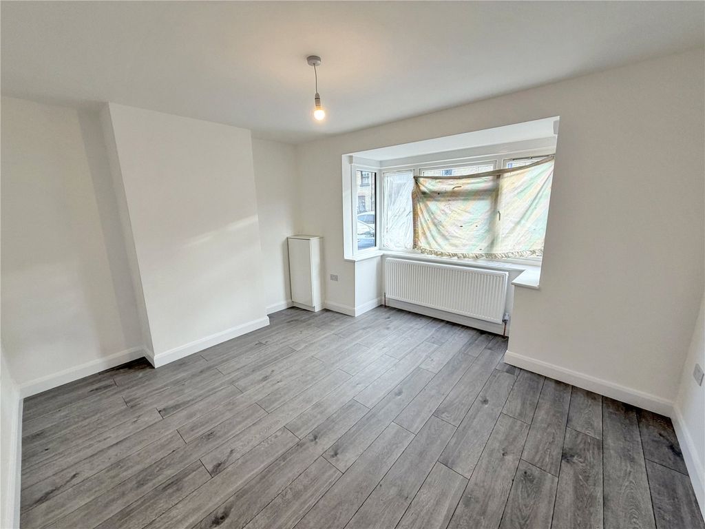 Property photo 2 of 8 Picture No. 03