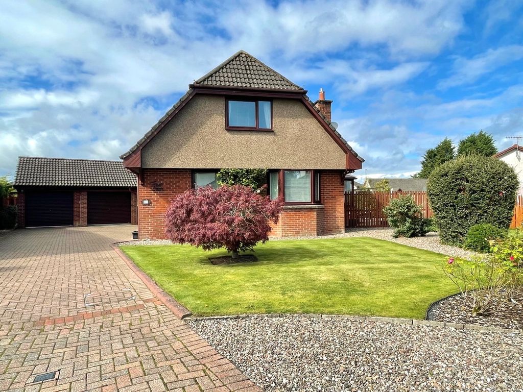 Property photo 1 of 42