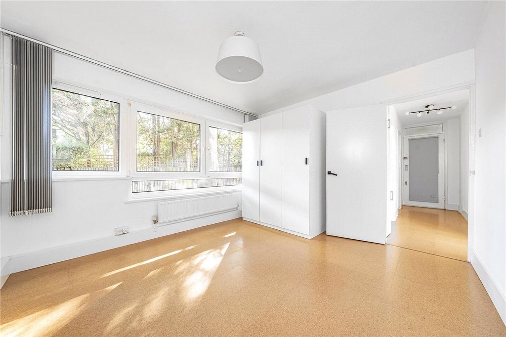 Property photo 3 of 11 Picture No. 05