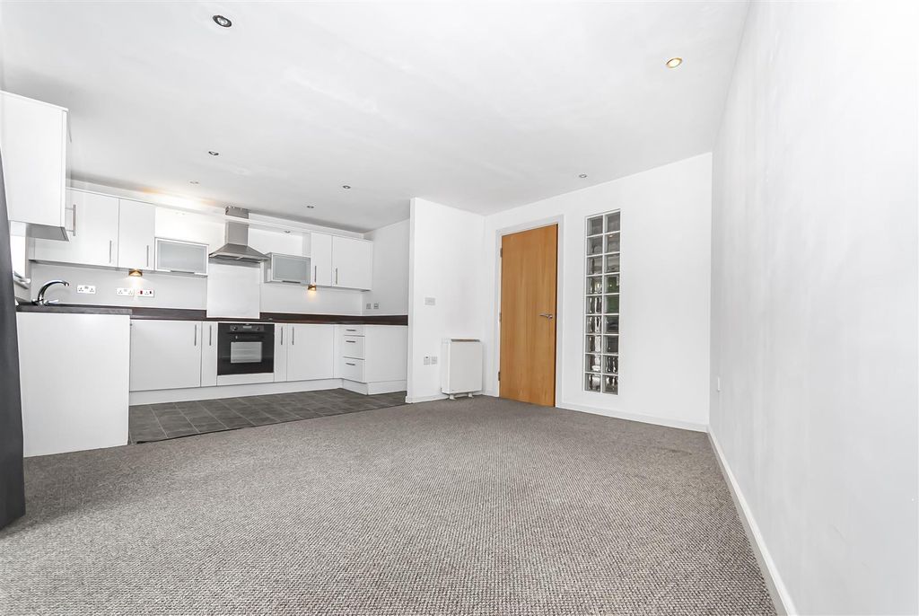 Property photo 2 of 10 Open Plan Lounge/Kitchen