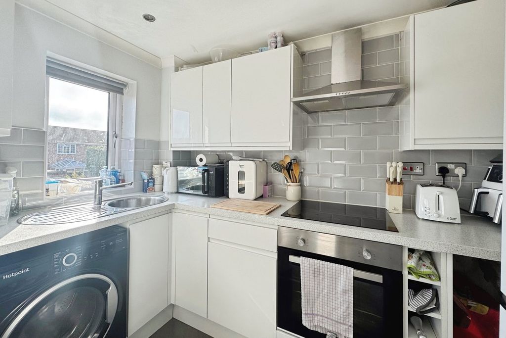 Property photo 3 of 8