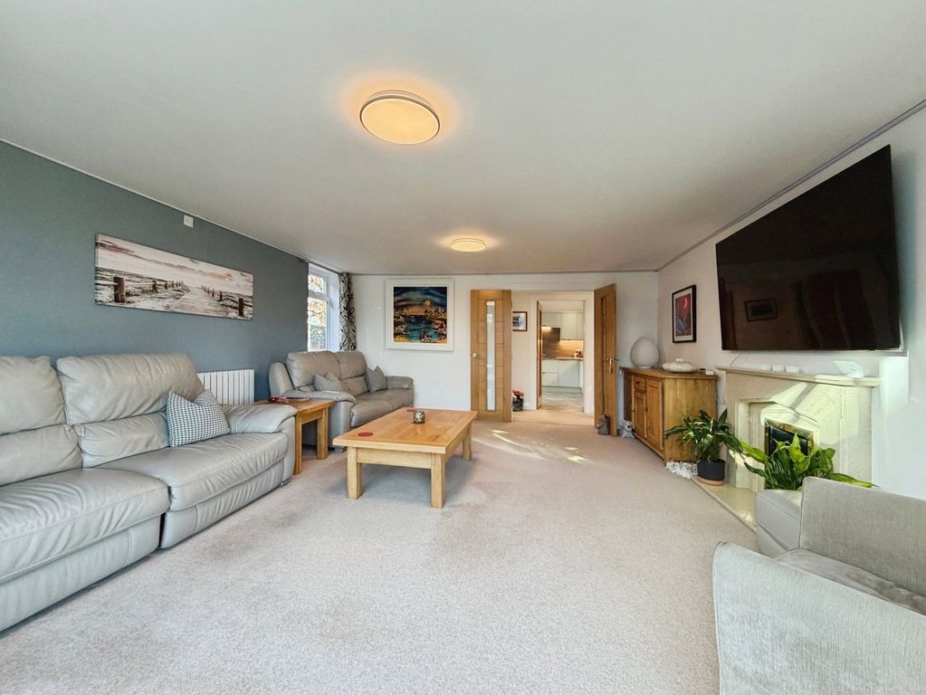 Property photo 2 of 30