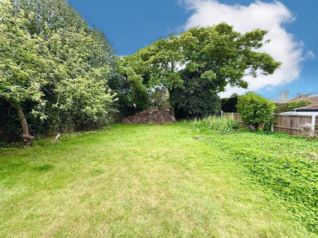 Property photo 3 of 15 Garden