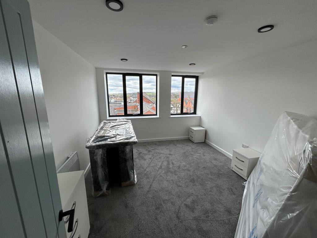 Property photo 3 of 5 Bedroom 1