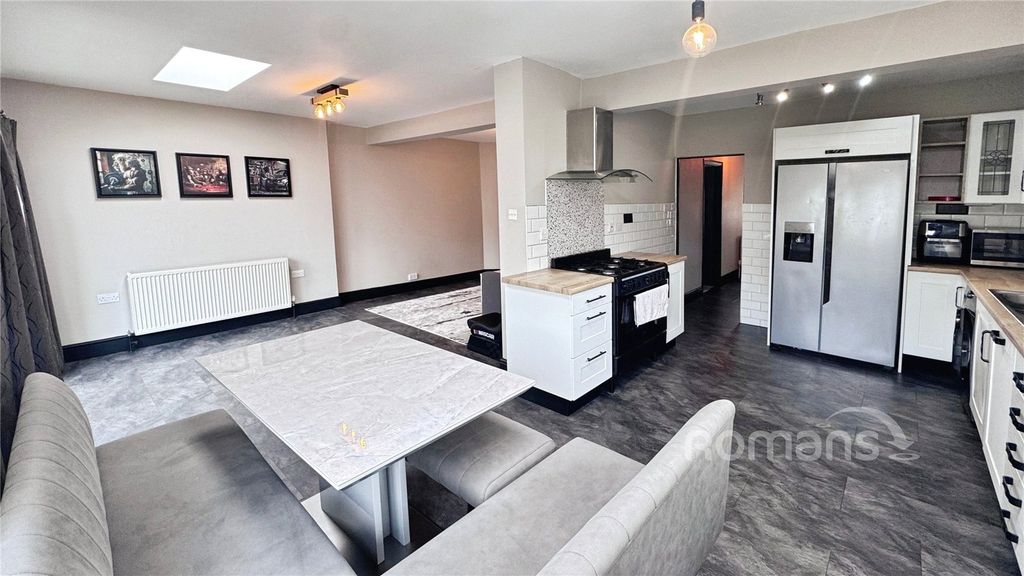 Property photo 2 of 17 Picture No. 31