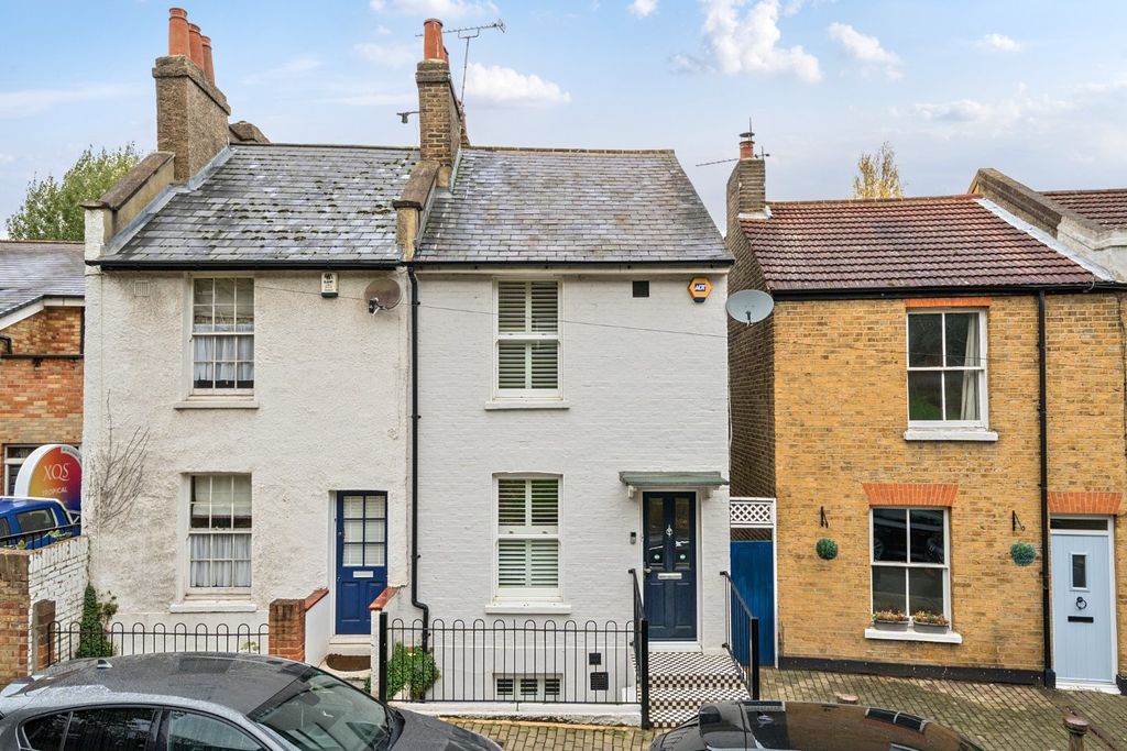 Property photo 1 of 20 External