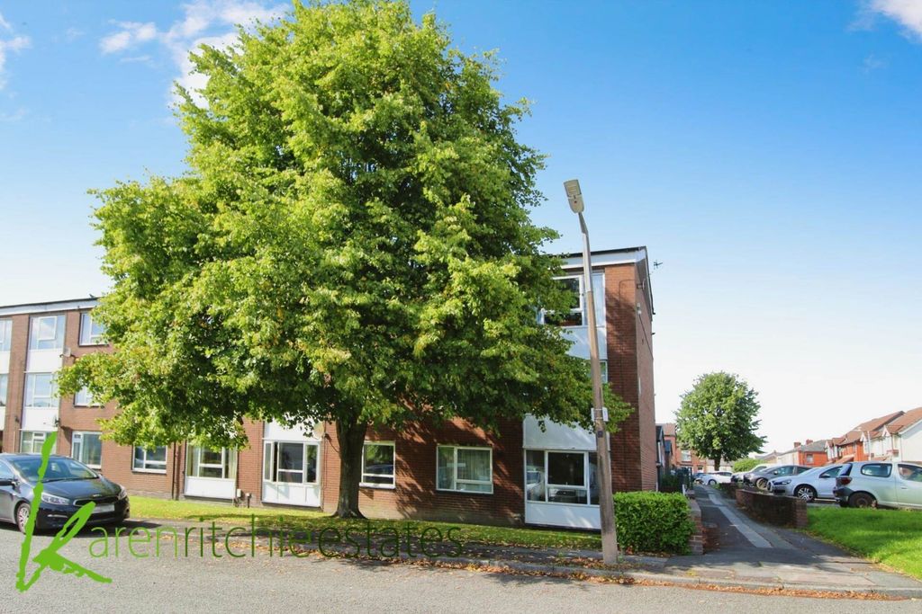 Property photo 3 of 11