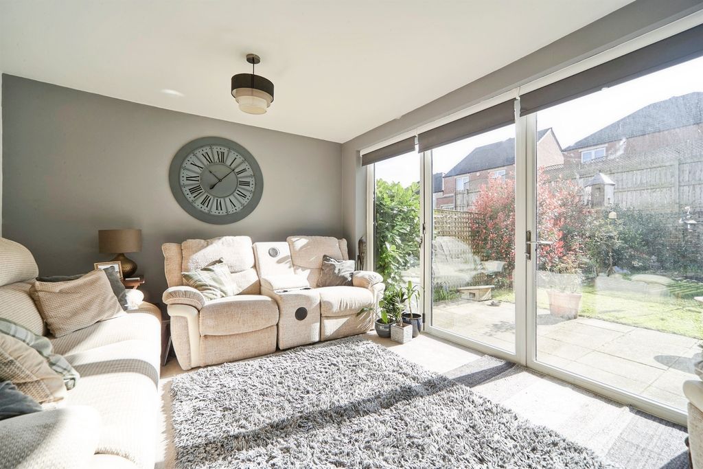 Property photo 3 of 14