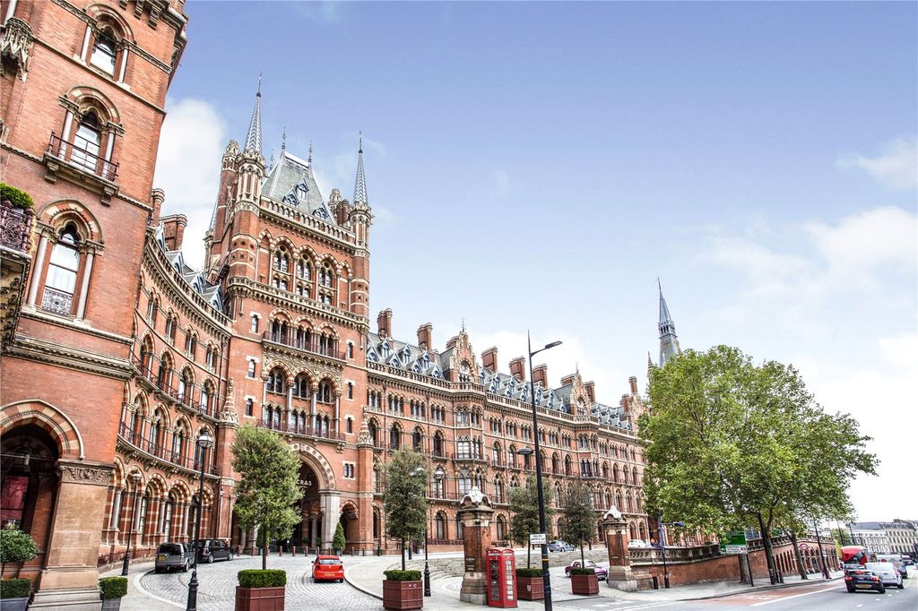 Property photo 1 of 15 Exterior