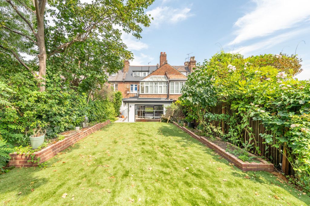 Property photo 1 of 18