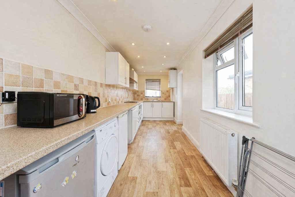 Property photo 2 of 15 Kitchen