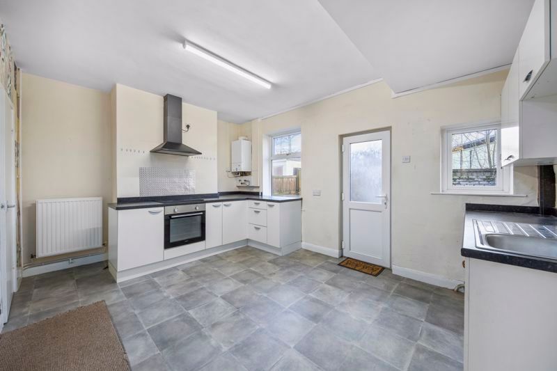 Property photo 2 of 20 Kitchen