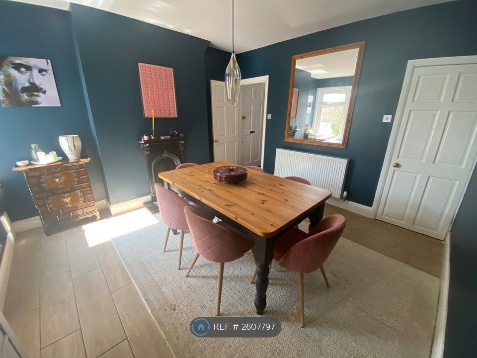 Property photo 3 of 9 Dining Room