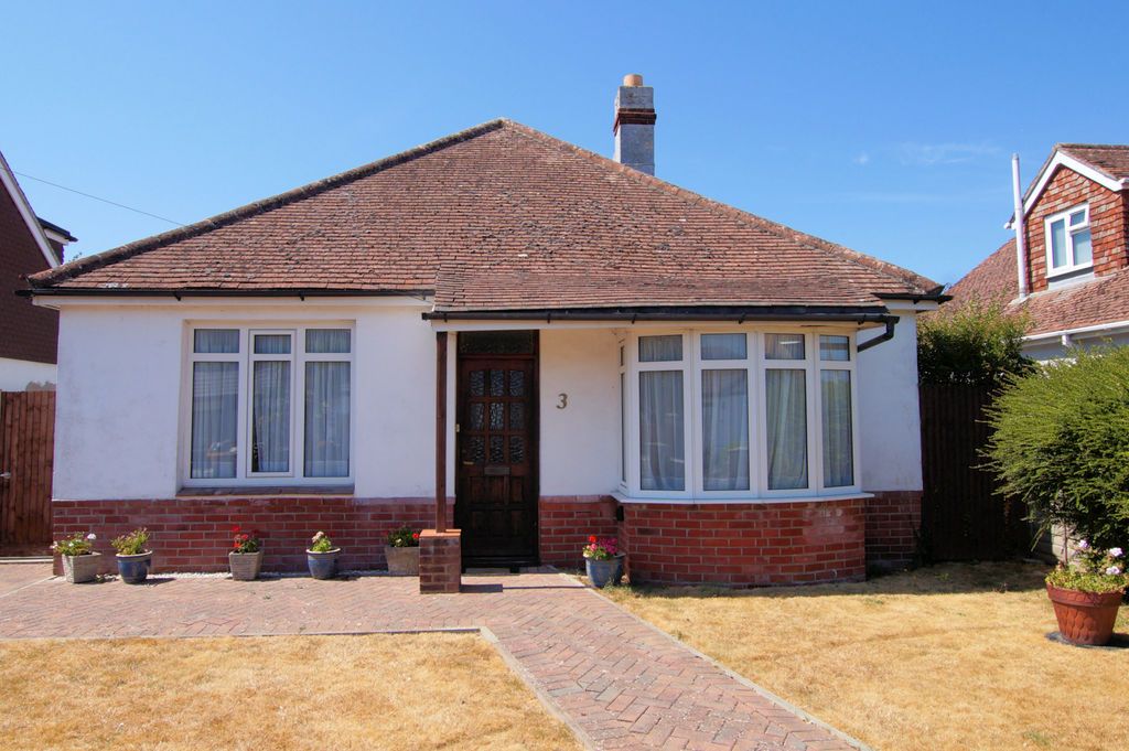 Property photo 1 of 19 Front