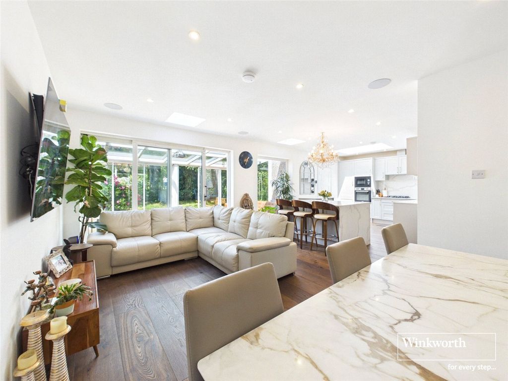 Property photo 3 of 19 Open Plan Living