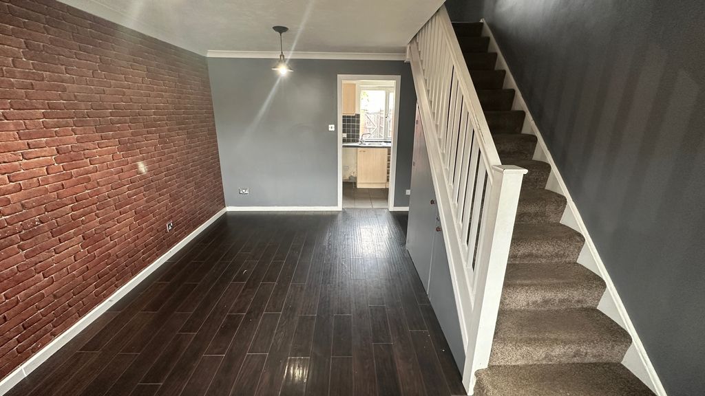 Property photo 2 of 5