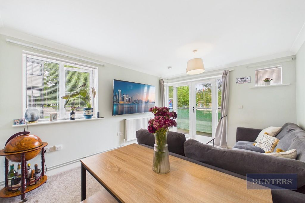 Property photo 2 of 10 Cam05152G0-Pr0463-Still015.Jpg