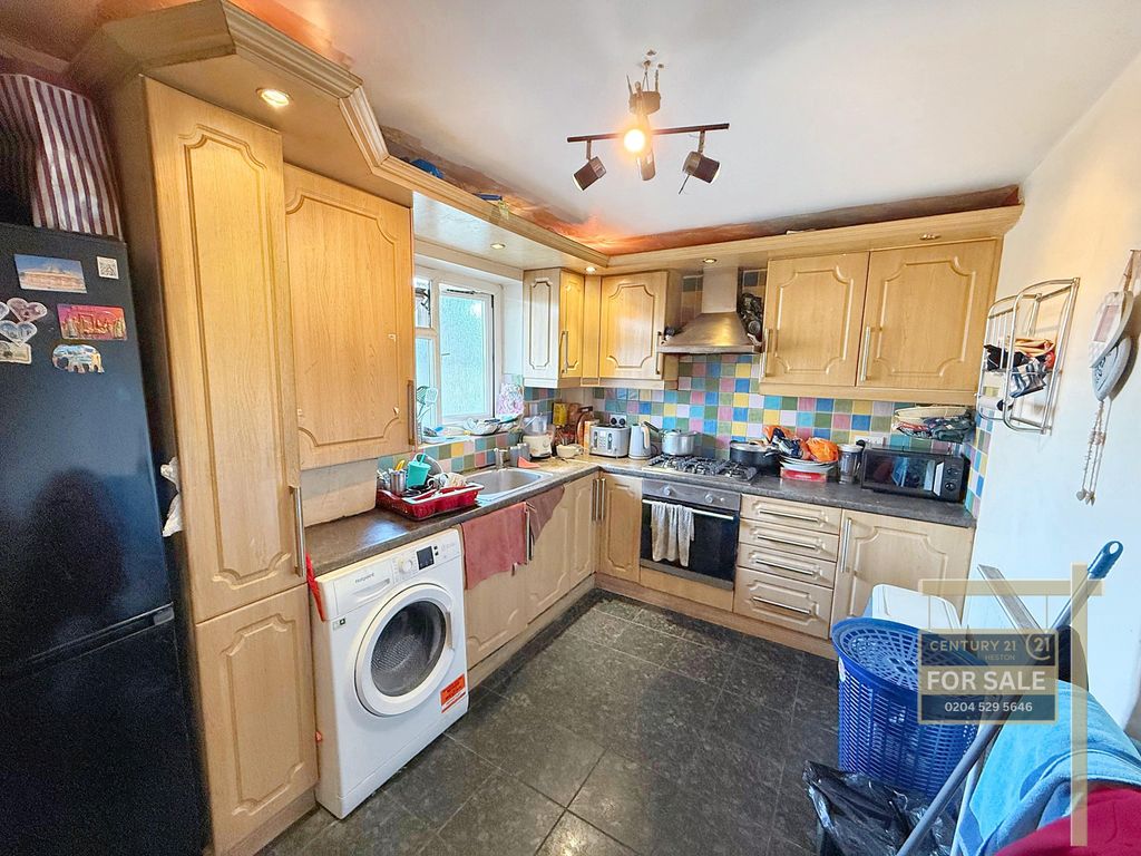 Property photo 3 of 5