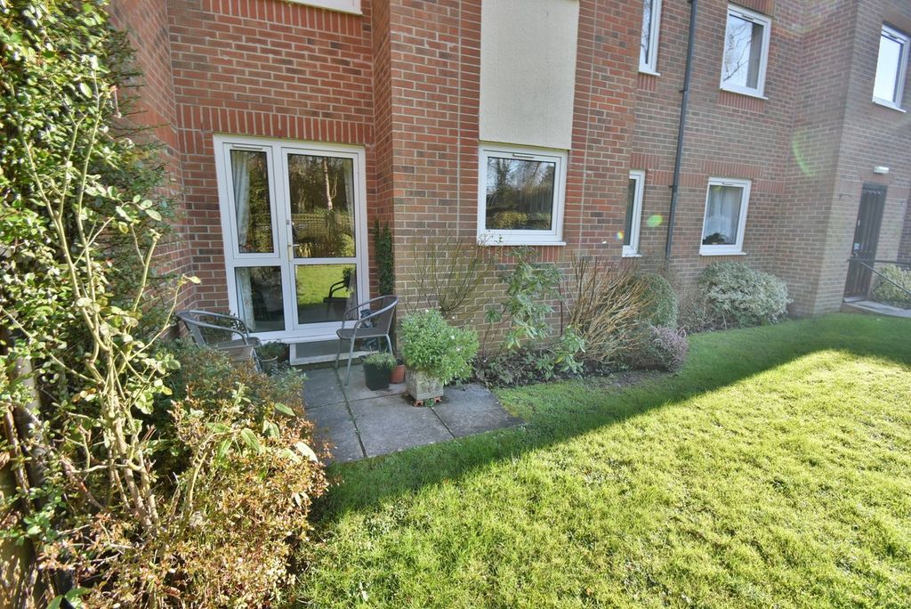 Property photo 2 of 14