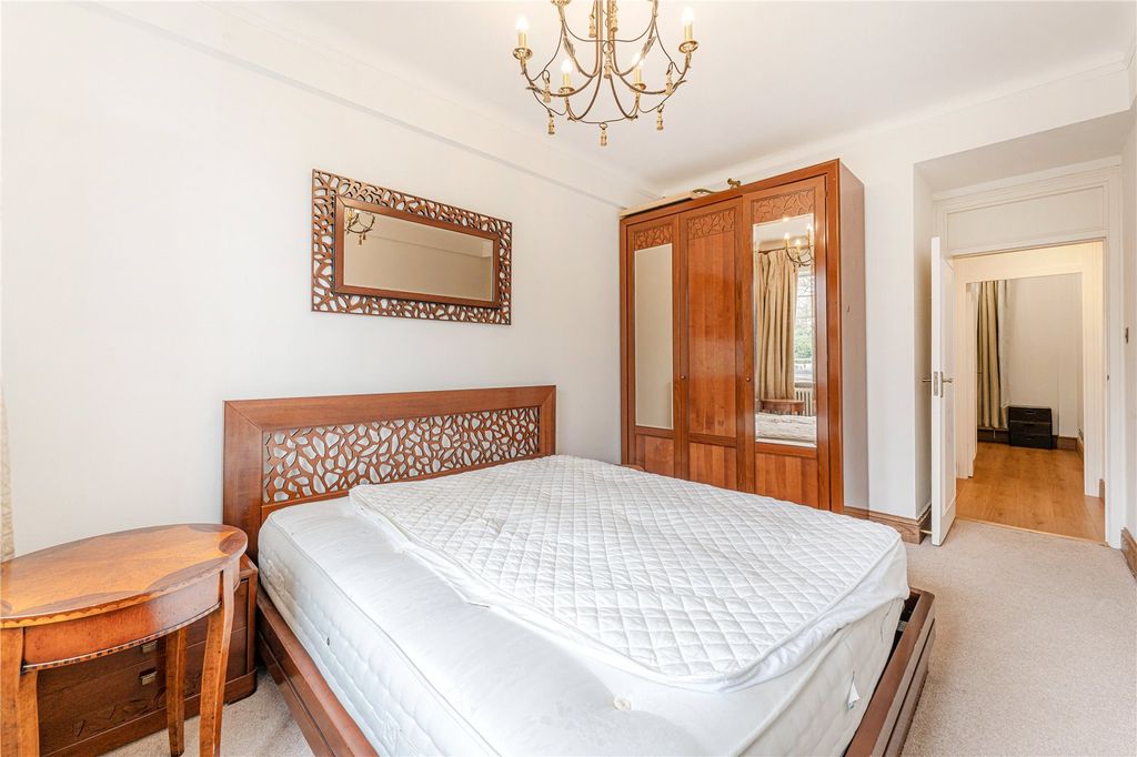 Property photo 3 of 8 Principal Bedroom