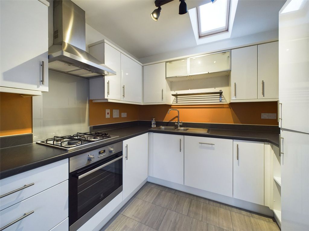 Property photo 3 of 8 Picture No. 10