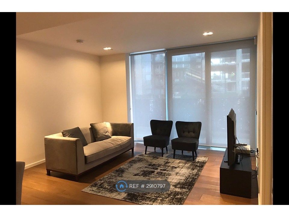 Property photo 1 of 7 Living Room