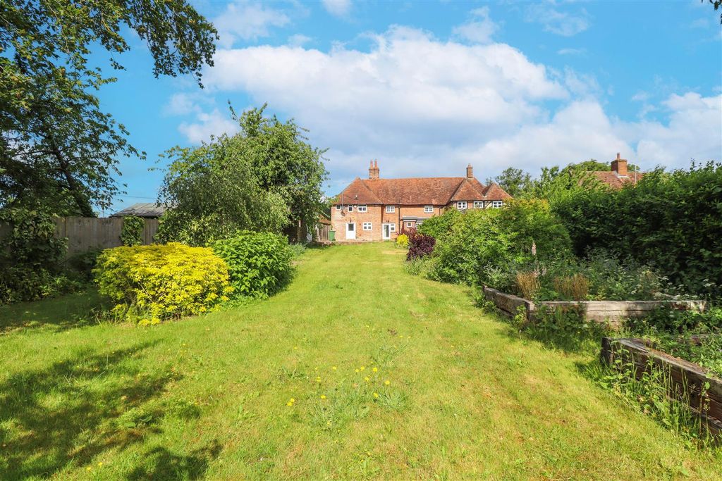 Property photo 2 of 26 Garden