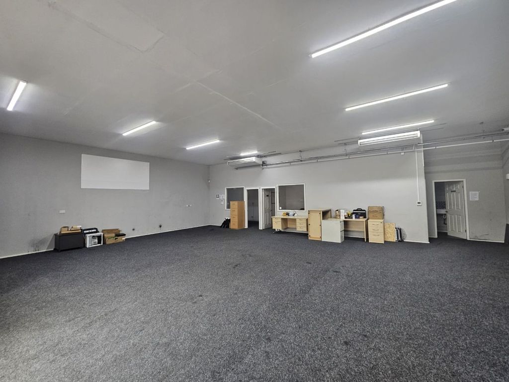 Property photo 3 of 3