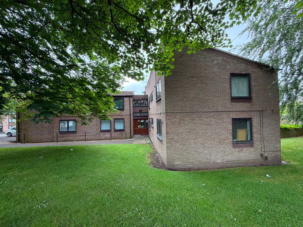 Property photo 2 of 9