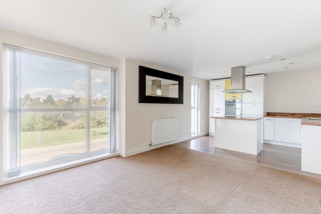 Property photo 1 of 15 A7401143-Hdr-2