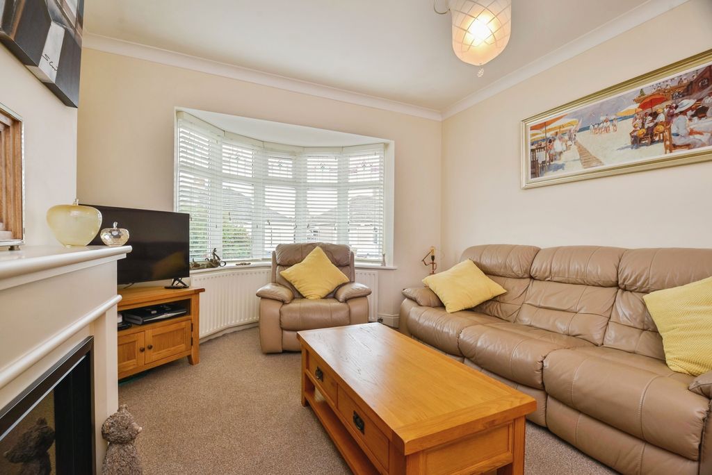 Property photo 3 of 15