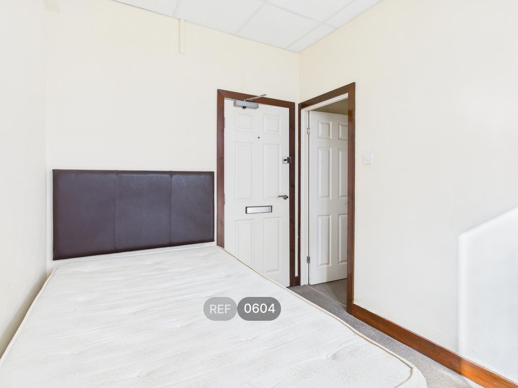 Property photo 3 of 12 Bedroom