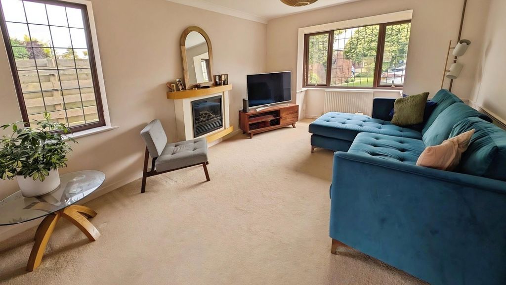 Property photo 2 of 21 Pbox-Img.Jpg