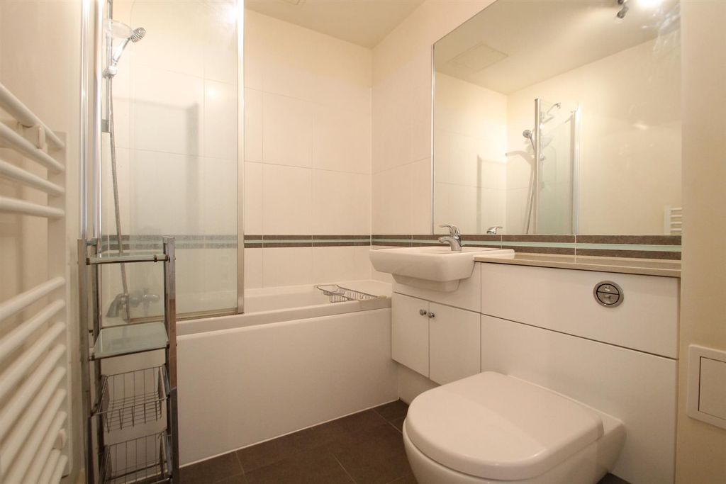 Property photo 3 of 5