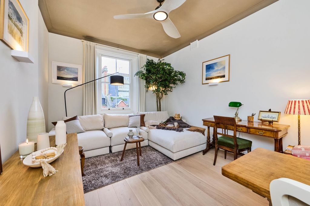 Property photo 1 of 14 Kfh_-_Flat__Courtfie