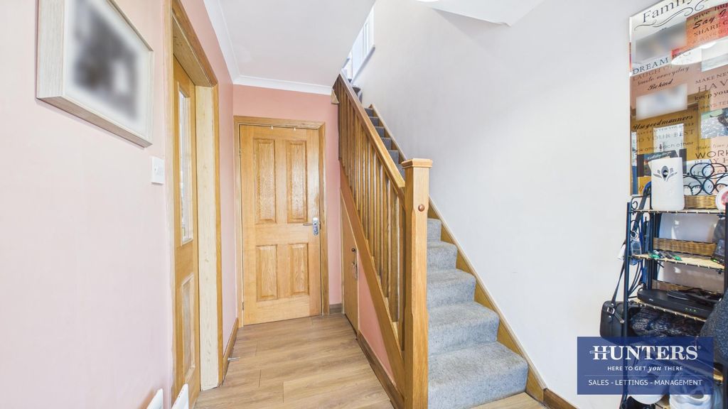 Property photo 2 of 15 Hallway