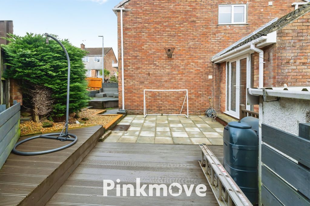 Property photo 2 of 28