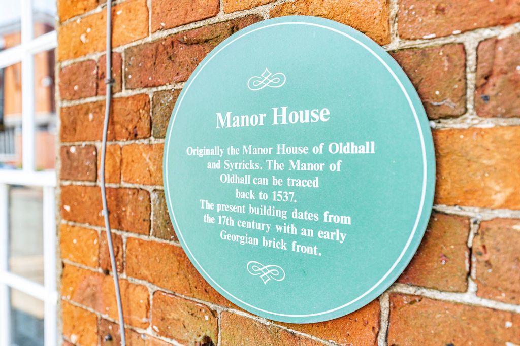 Property photo 2 of 21