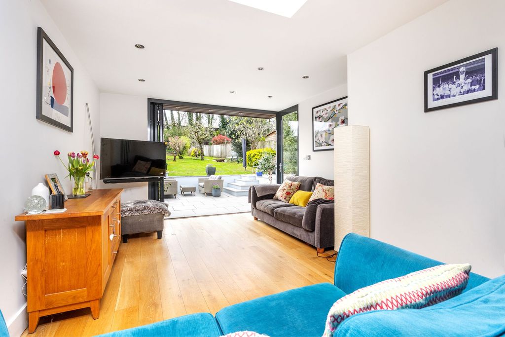 Property photo 3 of 15