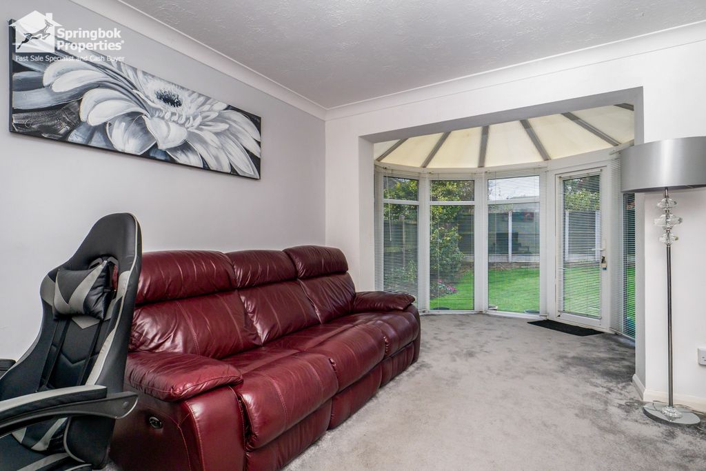 Property photo 3 of 18 Image 2