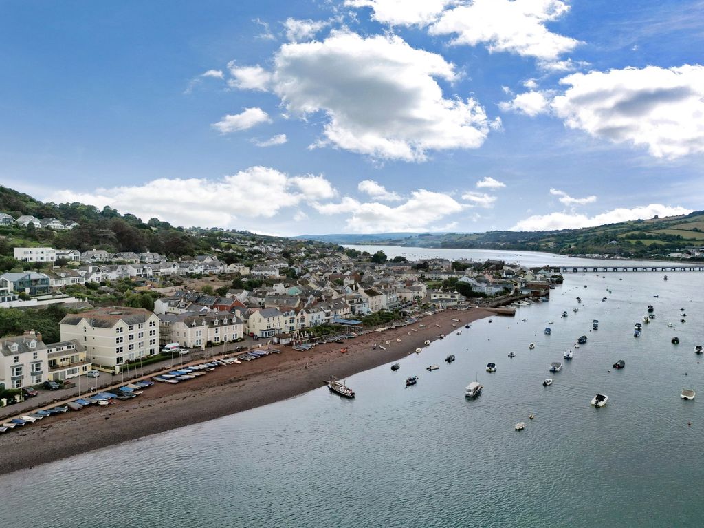 Property photo 2 of 14 Picture No. 30